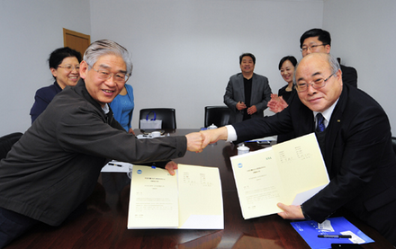 贾福兴会长会见韩国标准协会白寿铉会长并签署谅解备忘录